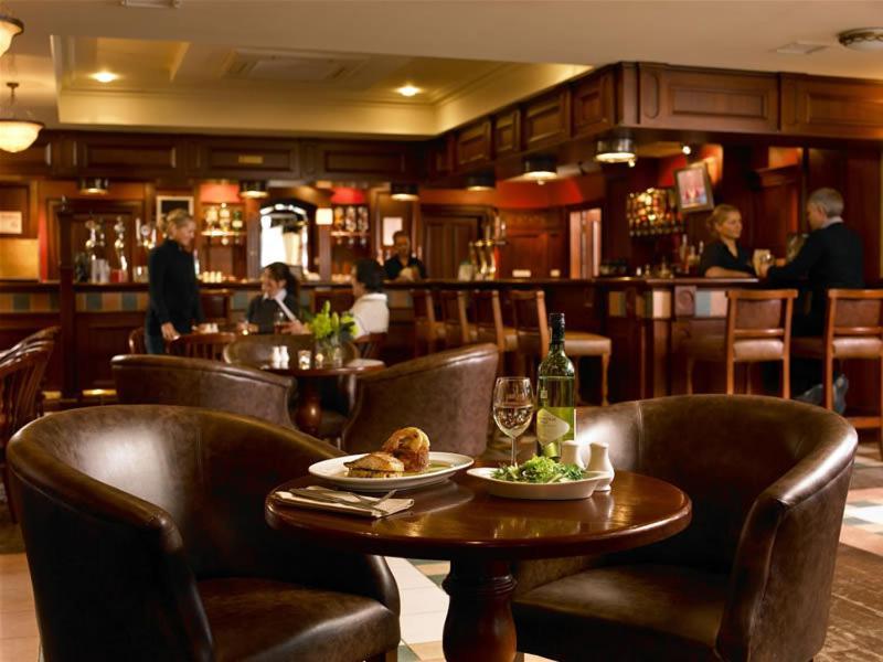 Downings Bay Hotel Екстер'єр фото